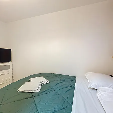 Hyper Centre Clermont-fd Apartmán *